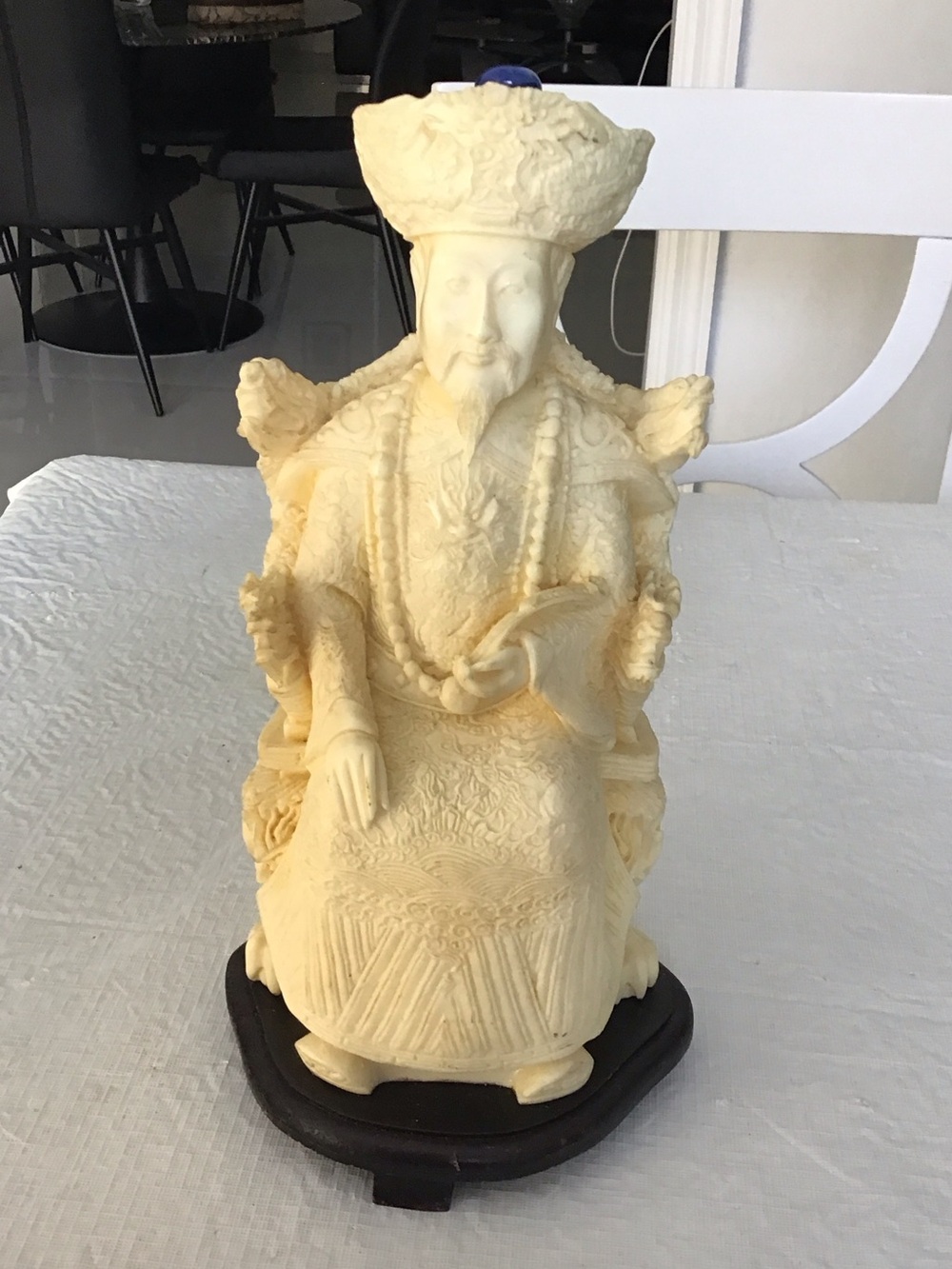 Vintage Ivory-Tone Seated Figurine Statue - Decorative Home Art. #157#4